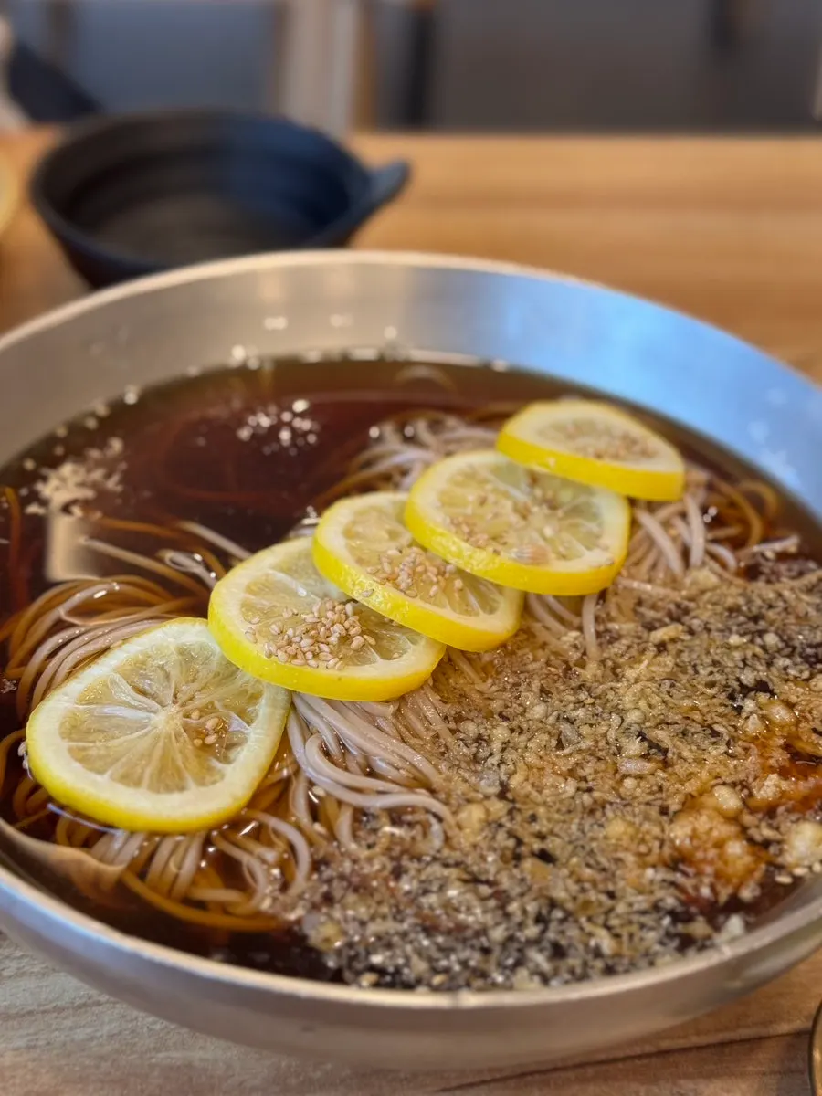 레몬소바 메밀면 클로즈업