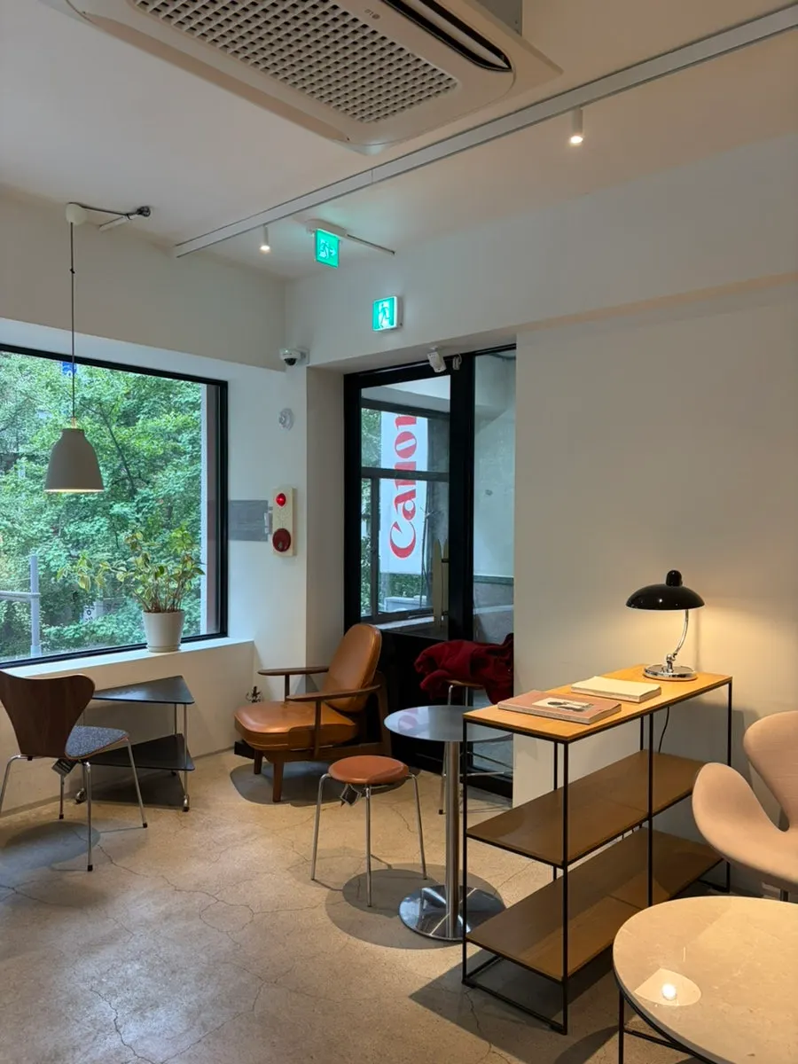 Seating area on the 3rd floor of Lemangdoré