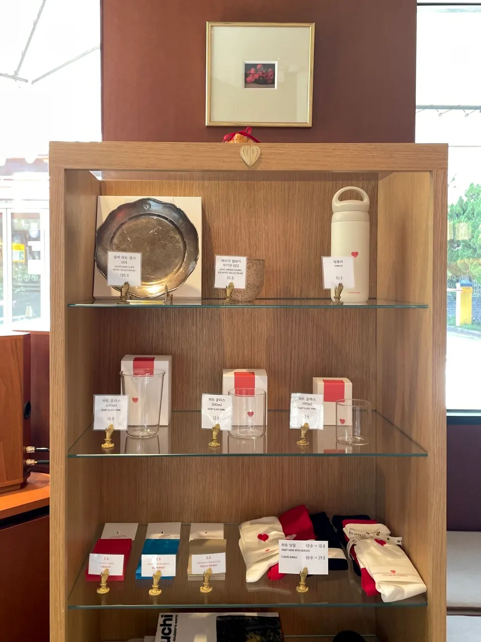 Dessert display case at Remangdore