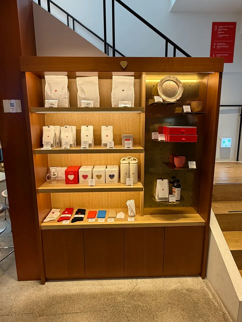 Kiosk and drip coffee zone on Lemangdoré's 1st floor