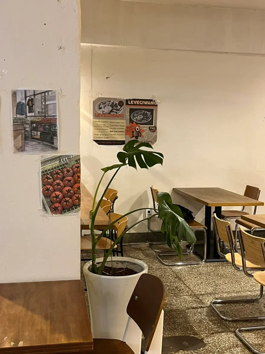 Spacious, clean seating area at Le Vegie Wang Seongsu Space
