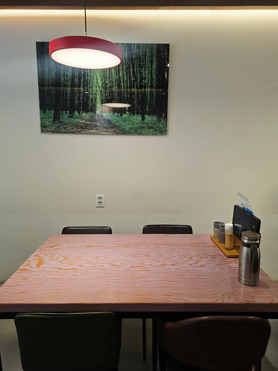 Clean interior of the tonkatsu restaurant