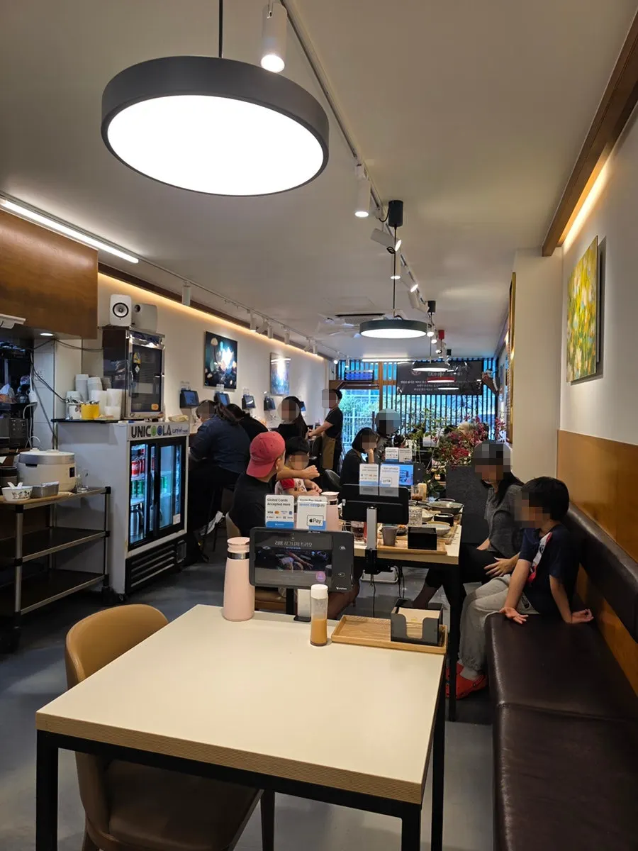 Screen showing selection of hire-katsu and cold soba roseu set