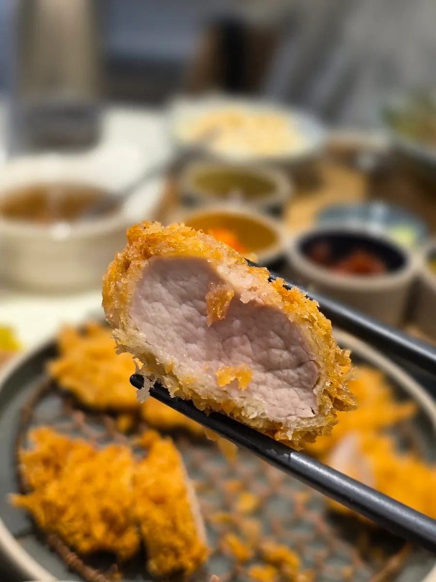 Cross-section of the tender tenderloin hire-katsu