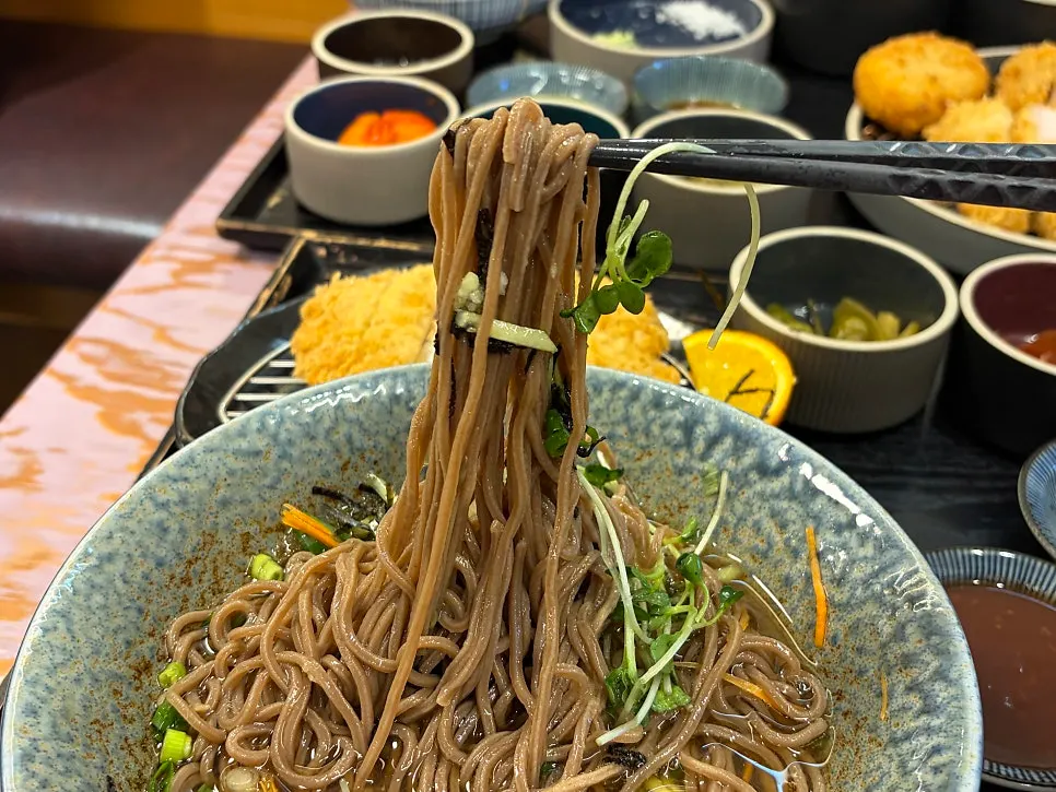 강동 올림픽공원 돈까스 맛집 리애 프리미엄 상차림