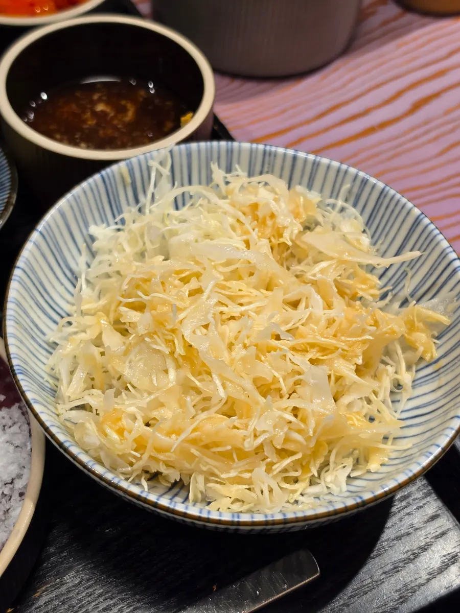 Cabbage salad with dressing