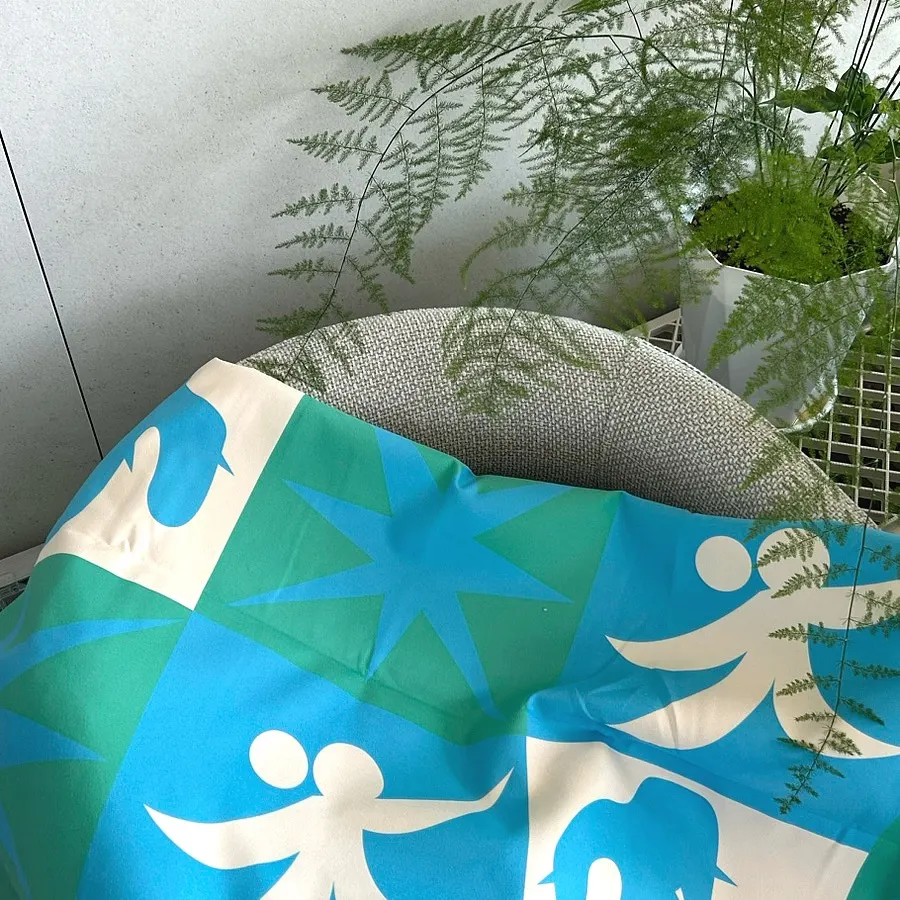 Overlock edge finish on the Lifeclue Beach Towel