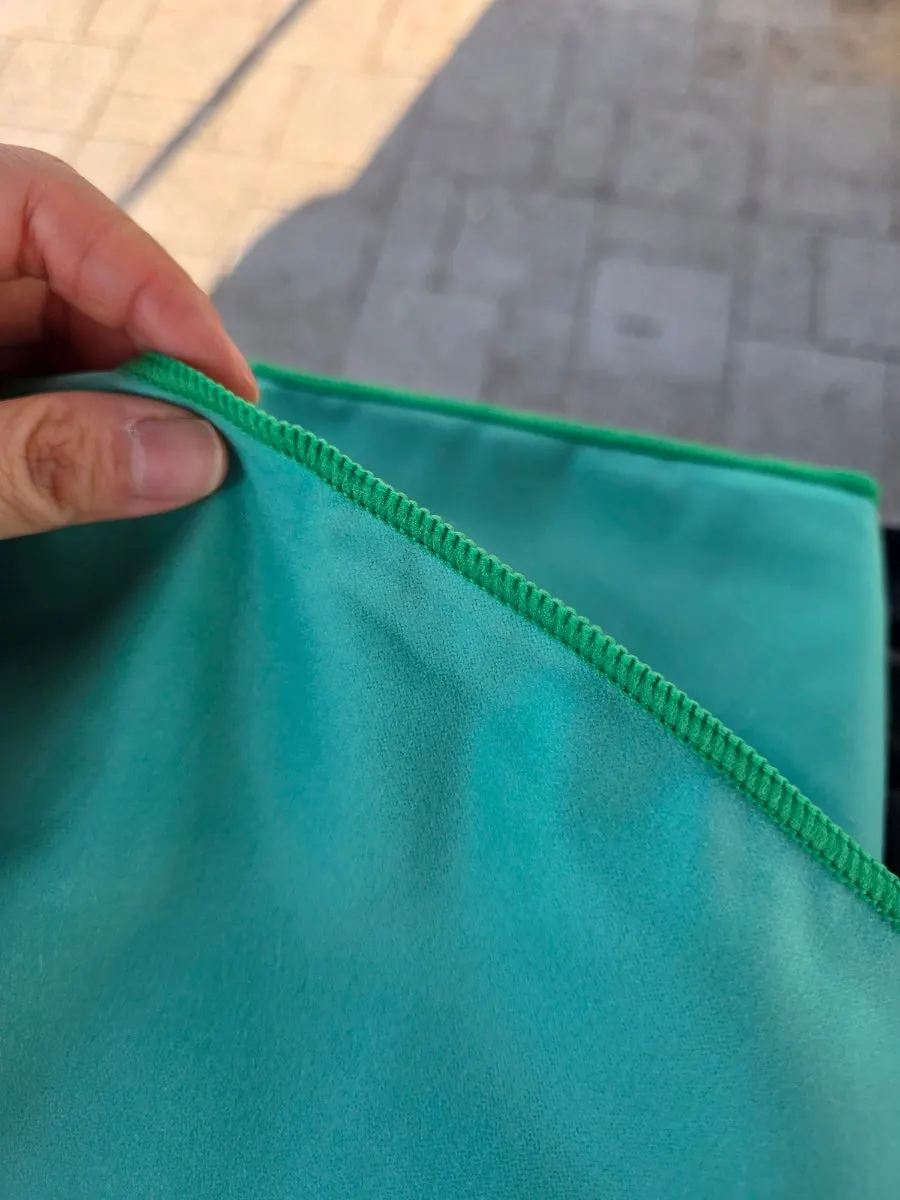 화사한 디자인의 라이프클루 물놀이 타올
