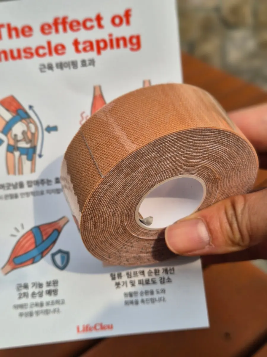 Taping items included with the knee support
