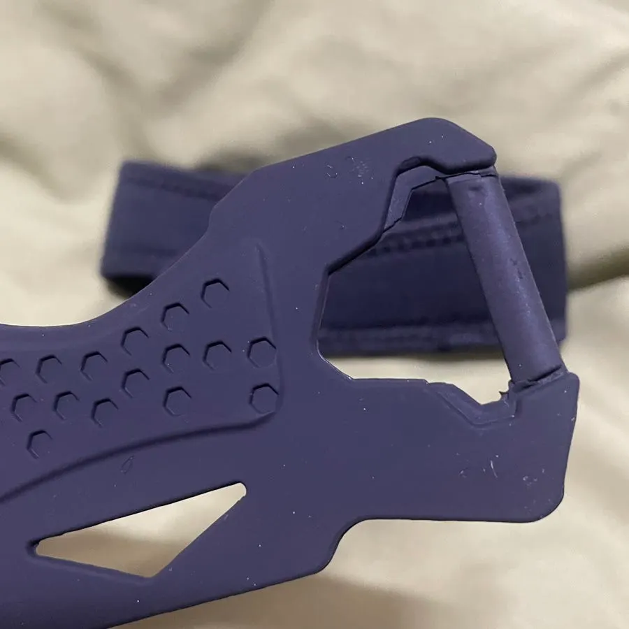 Powerhold knee brace material and fastening section