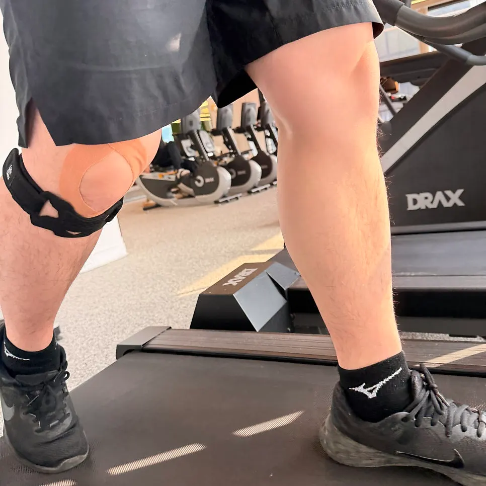 Wearing the support on the mountain-climbing machine