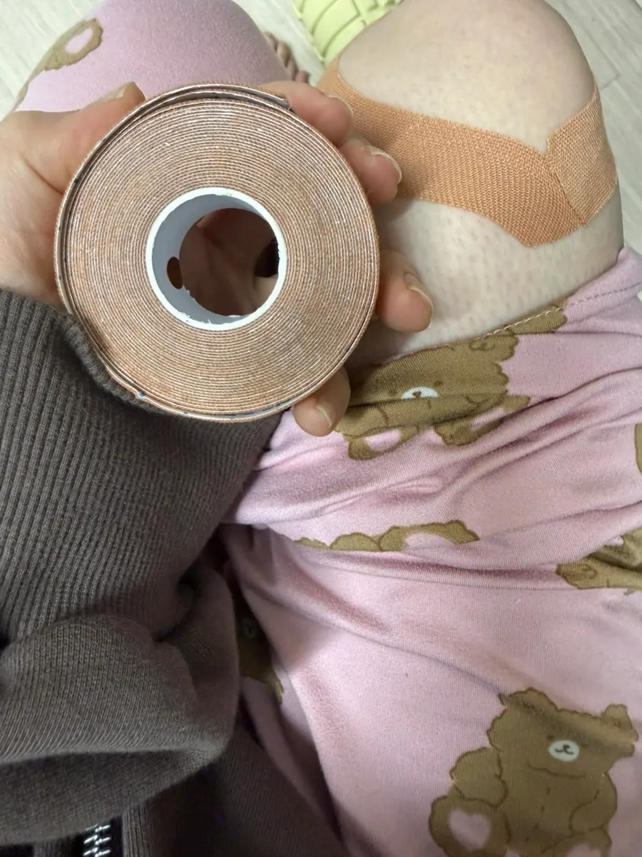 Detailed guide used as a reference for applying tape