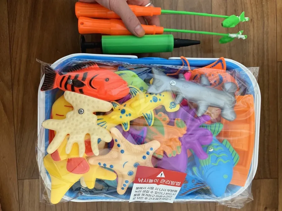 Packaged Kkoma Naksiwang fishing play set