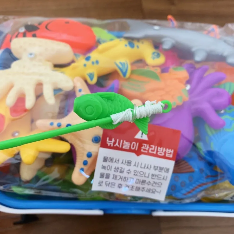 Fishing-game toy biting bait