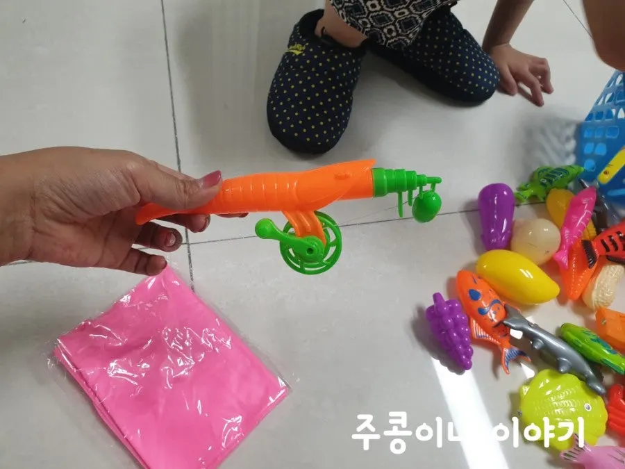 세 개의 낚시대가 포함된 구성