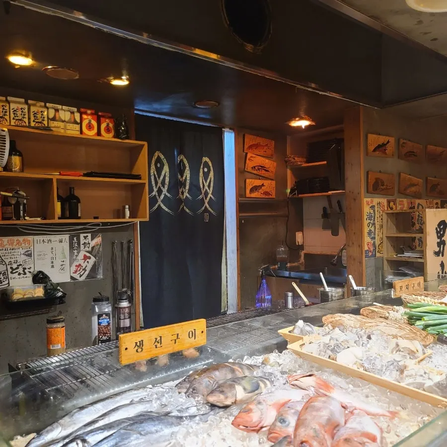 View of the bar counter seats at Robatayaki Sodam