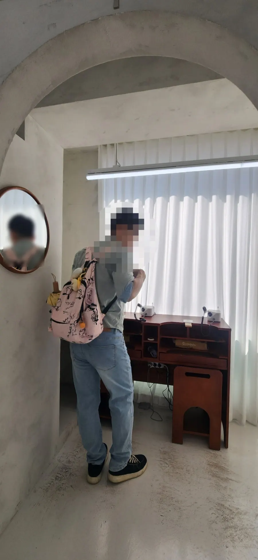 진열장에 놓인 커플링 디자인들