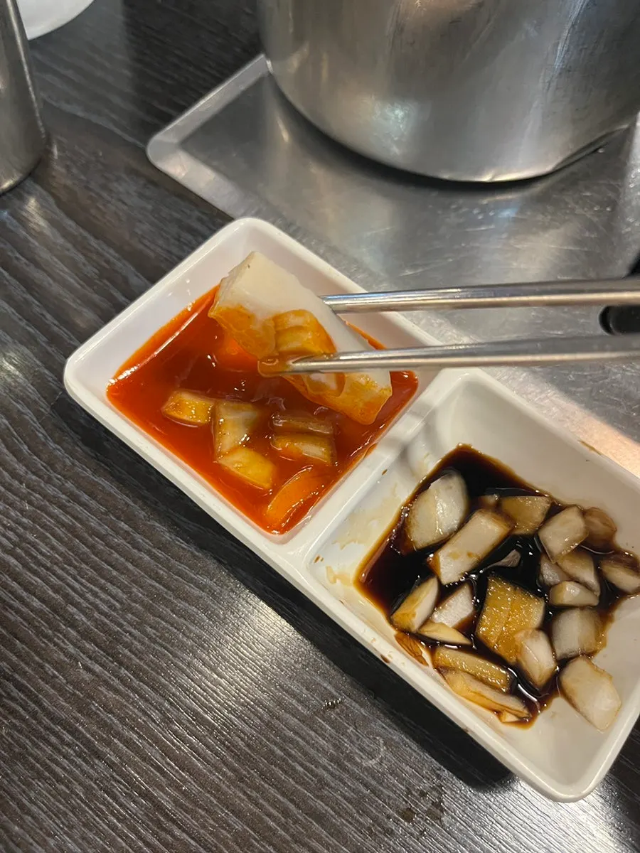 Warm broth clam kalguksu