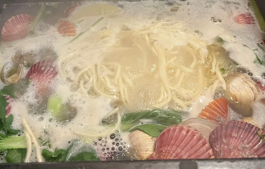 A steamed clam table good for sharing among a group