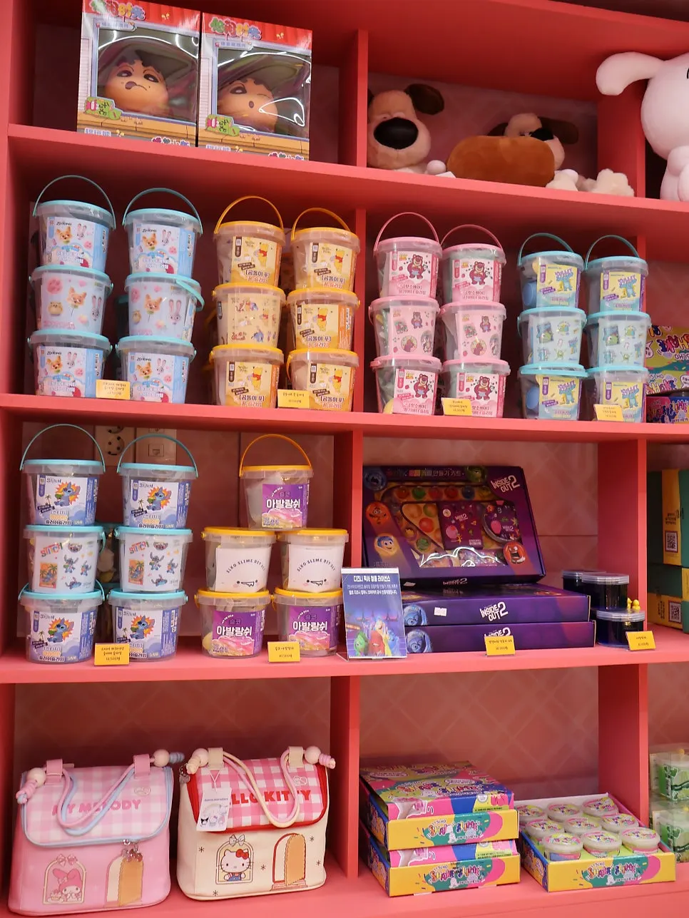 Slime display corner