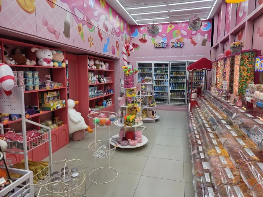 Snack displays visible right as you enter the store