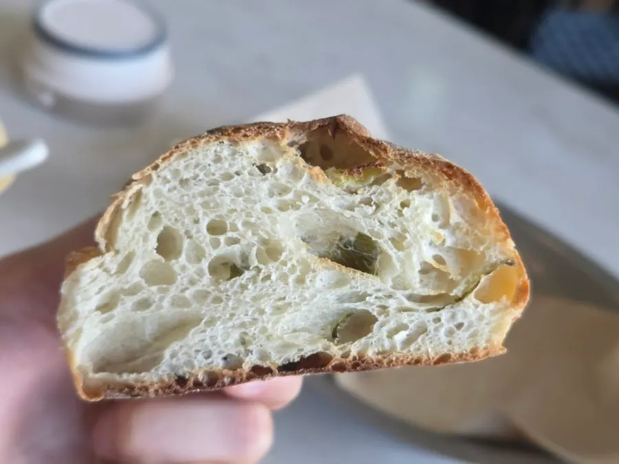 Pre-meal bread served with olive oil