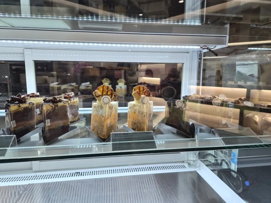 LOOOP's bakery showcase running from the entrance