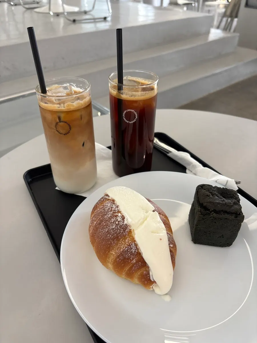 맛별로 진열된 비건 파운드케이크