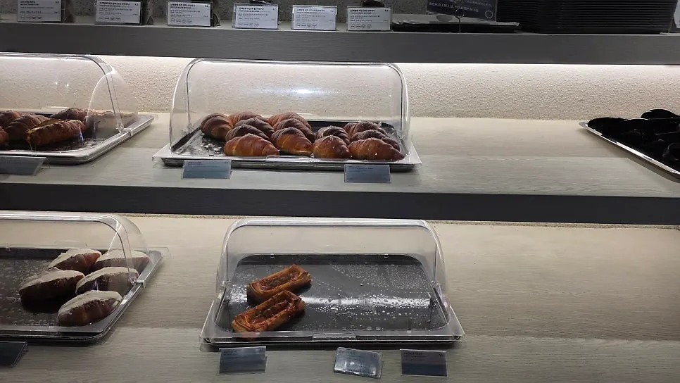 Vegan bakery menu sign at LOOOP Bakery