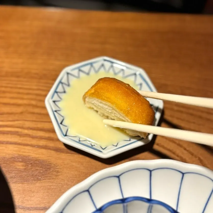 Kkotppang mojado en leche condensada