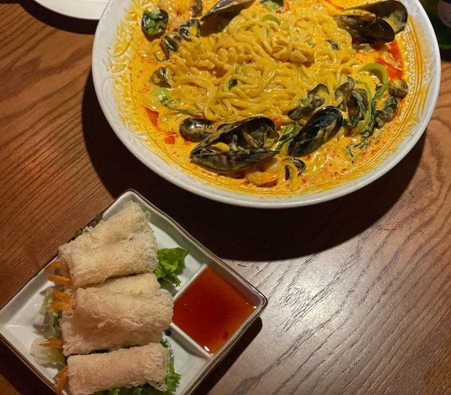 Một tô mala cream noodles đầy đặn