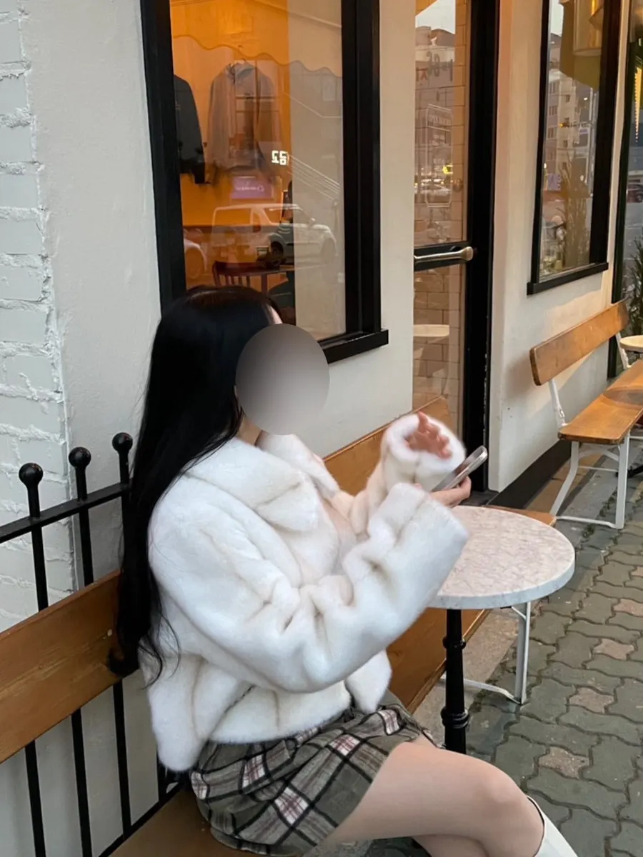 Corner where you can smell-test the coffee beans