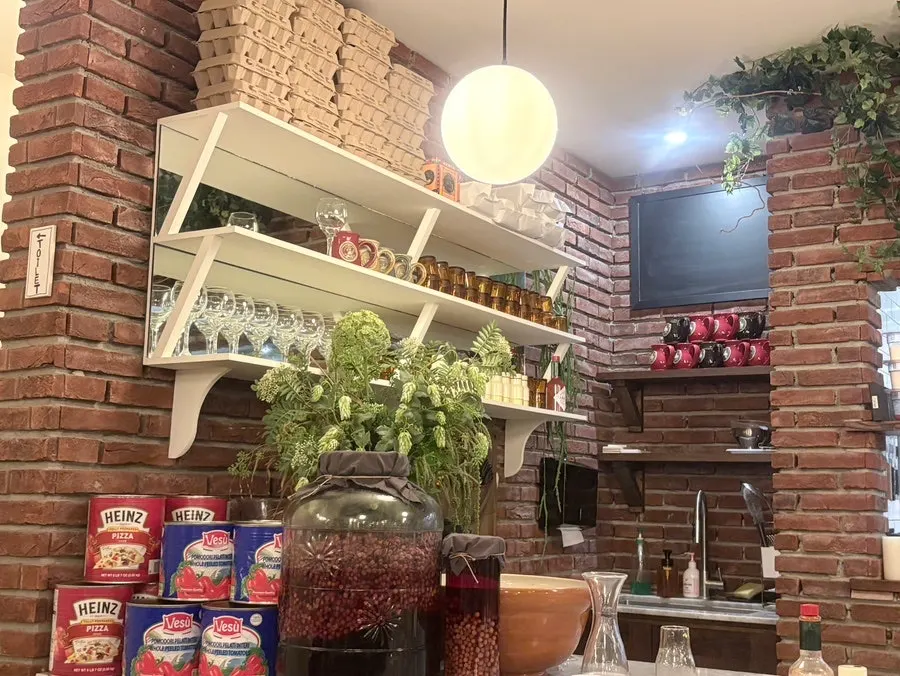 Overall view of the Low Five Anguk interior