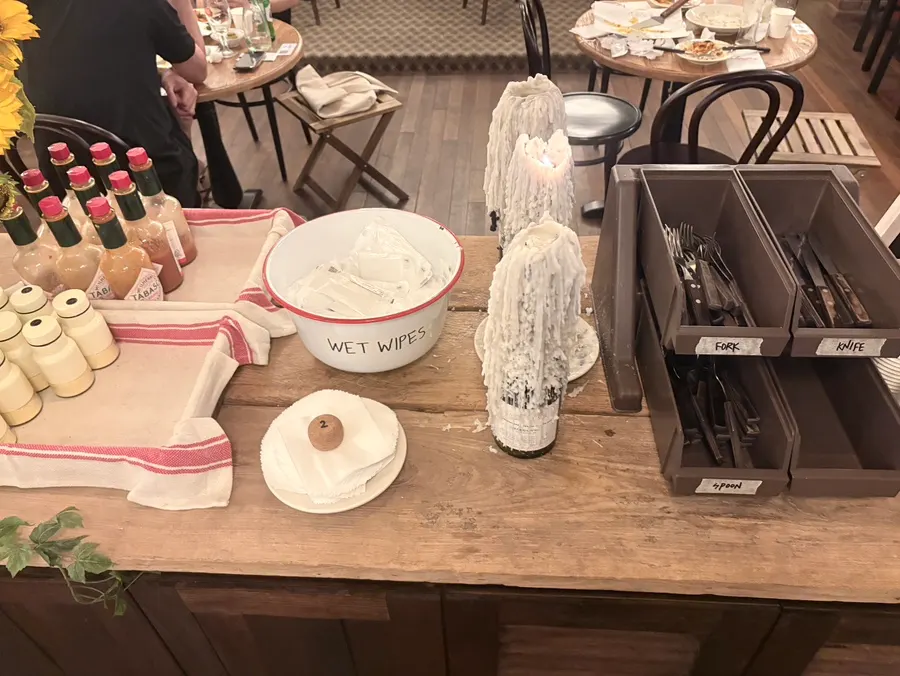 Basic table setting at Low Five Anguk