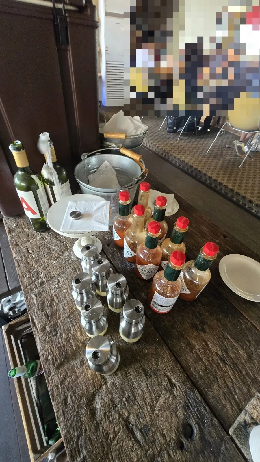 Low Five's self-serve bar area
