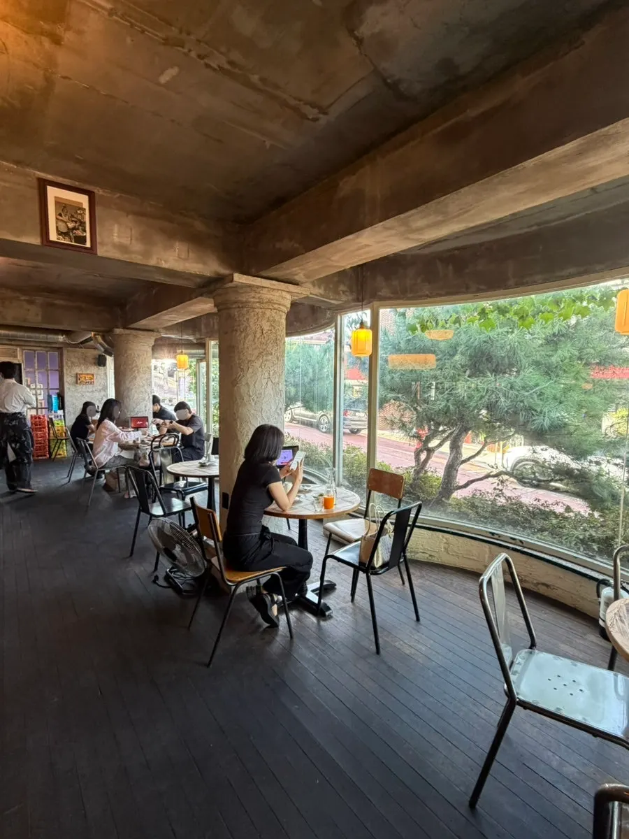 Spacious dining hall seating at Low Five