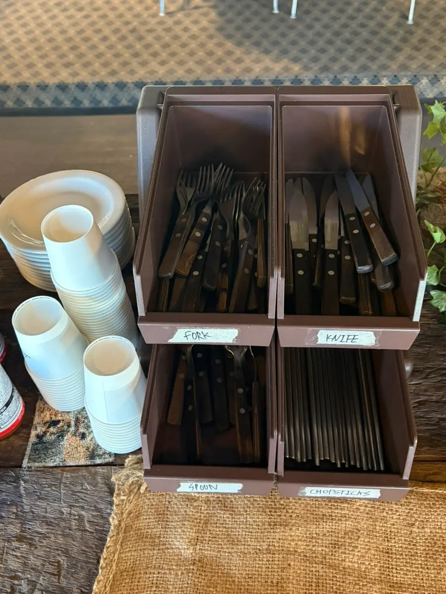 Napkins and sauces at the self-serve bar