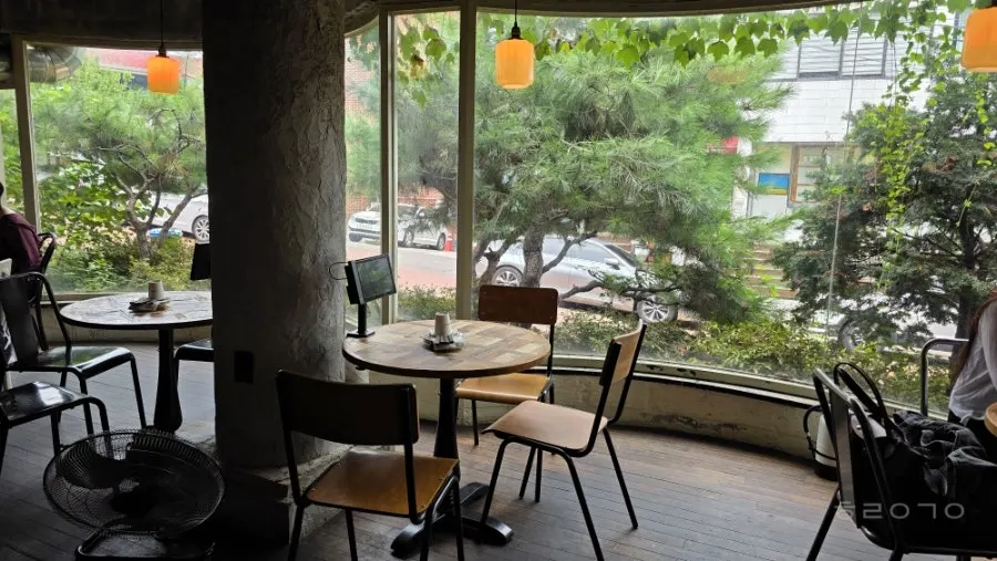 로우파이브 내부 좌석 분위기
