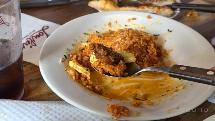 아보카도 김치볶음밥 한 숟갈
