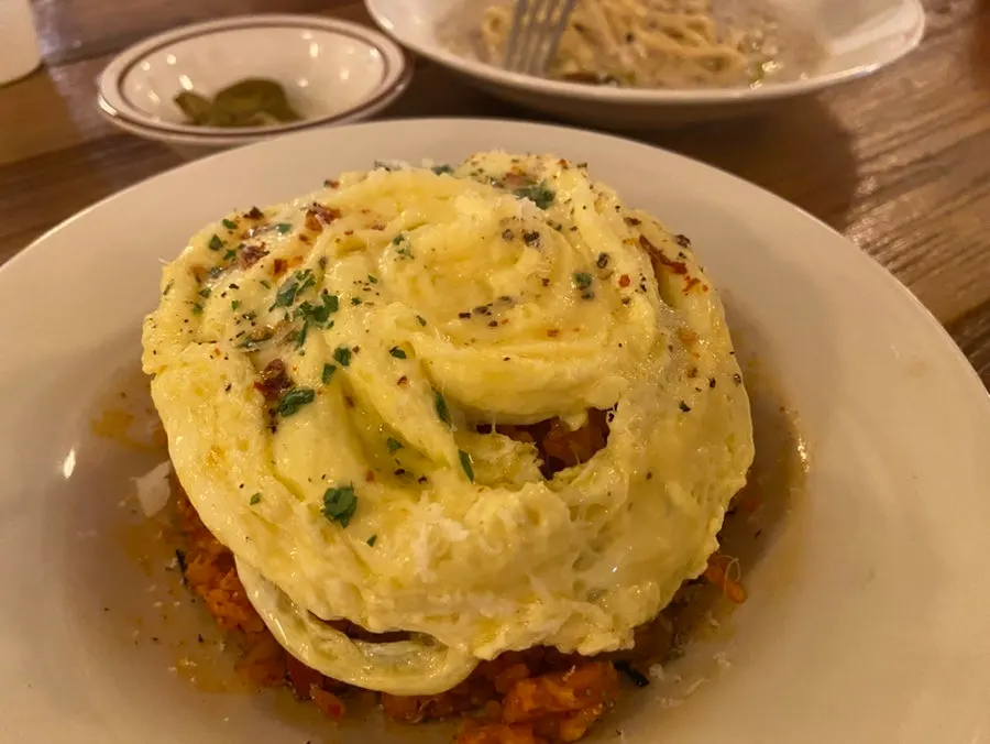 Truffle cream pasta with a thick sauce