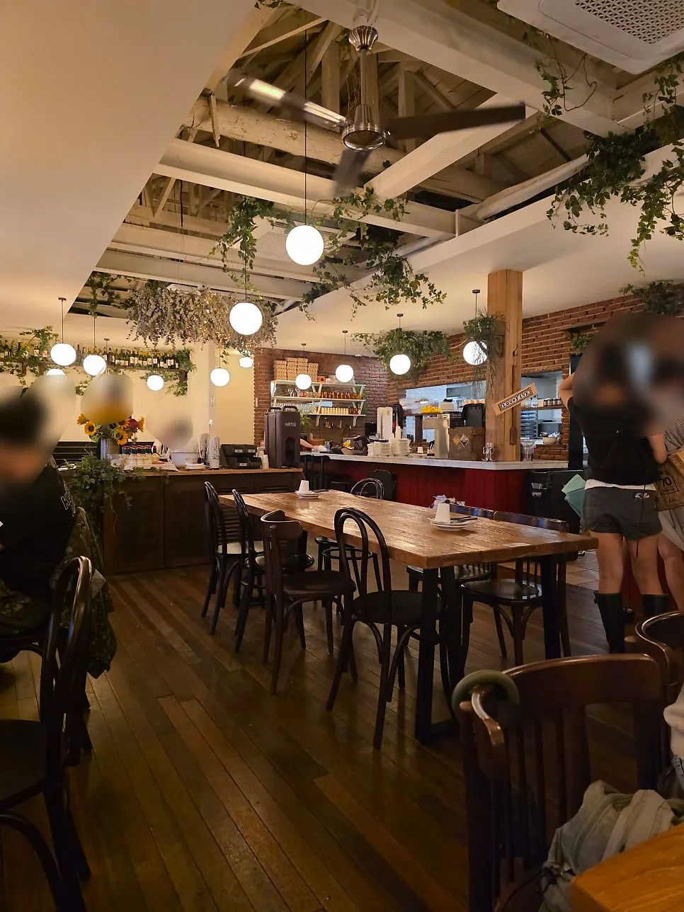 평일 저녁 웨이팅 없던 로우파이브 안국 매장 입구
