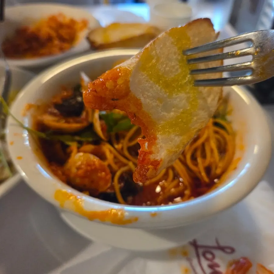 바게트와 빼쉐 파스타 국물 조합