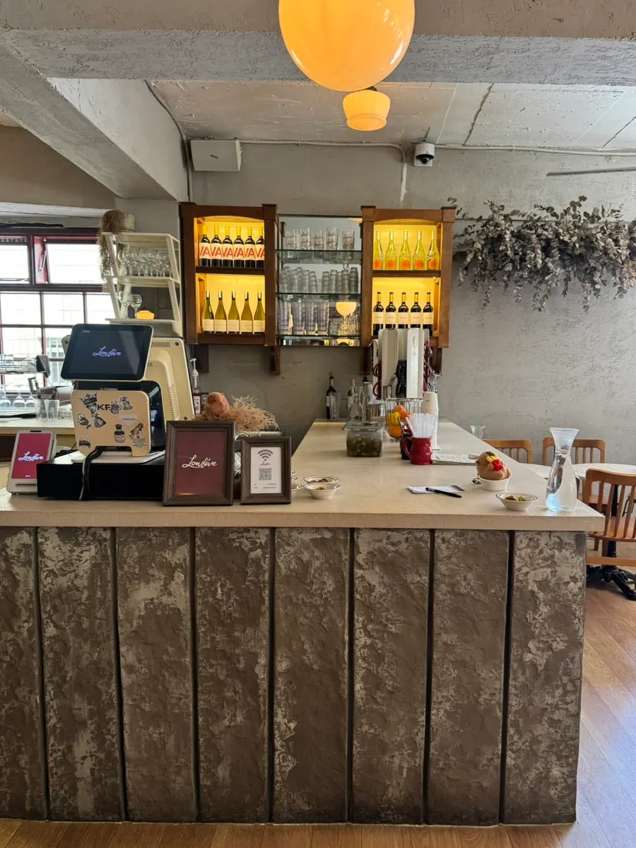 Interior design of Low Five Sinpung