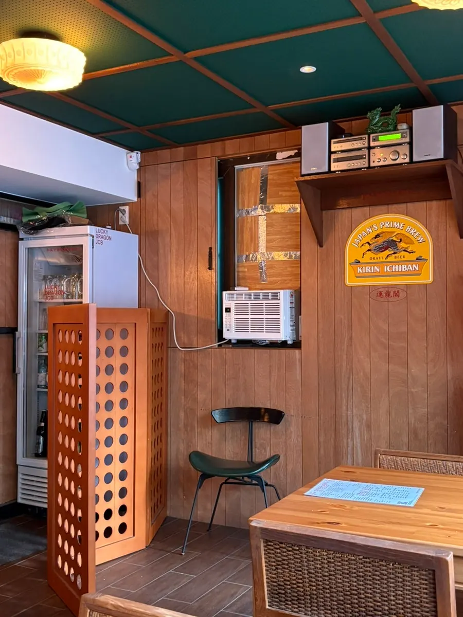 Corner of the restaurant with Chinese-style decor pieces