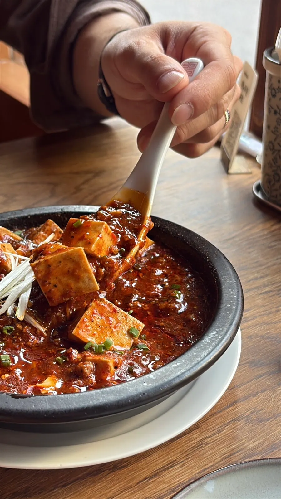 마파두부와 라즈지에 칭타오 병맥주