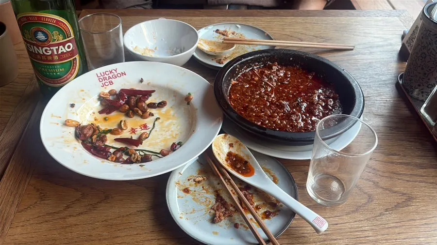 비워진 라즈지 접시