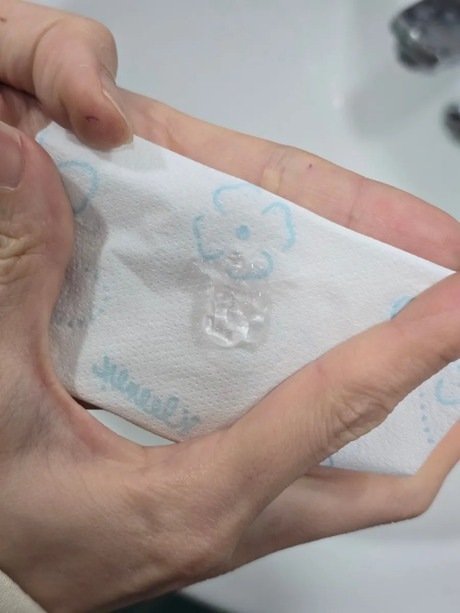 Water-gel formula on toilet paper