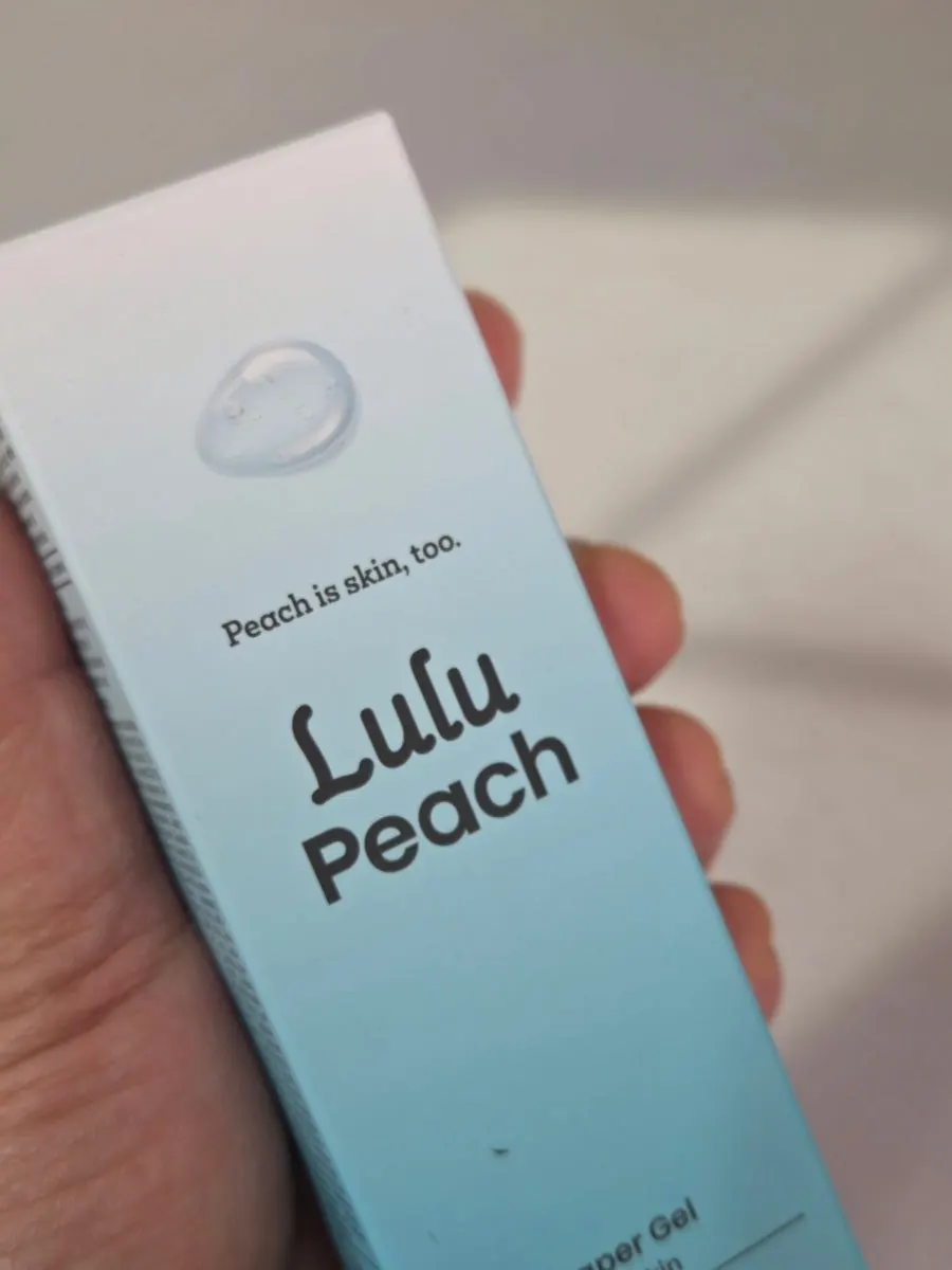 Product photo showing the feel after cleansing
