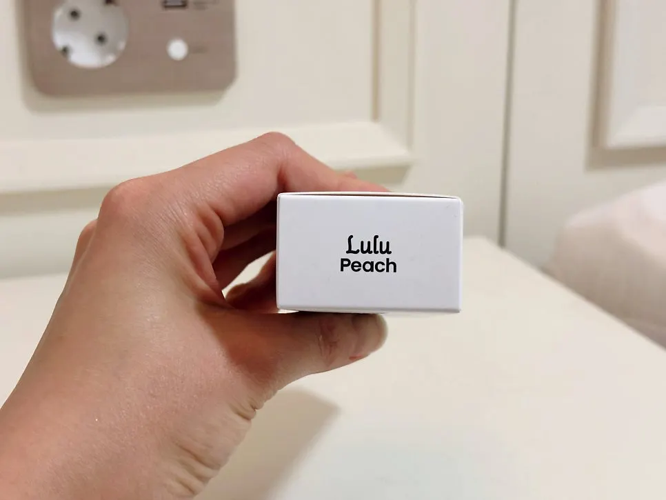 Image of Lulu Peach Water Gel Bidet in use