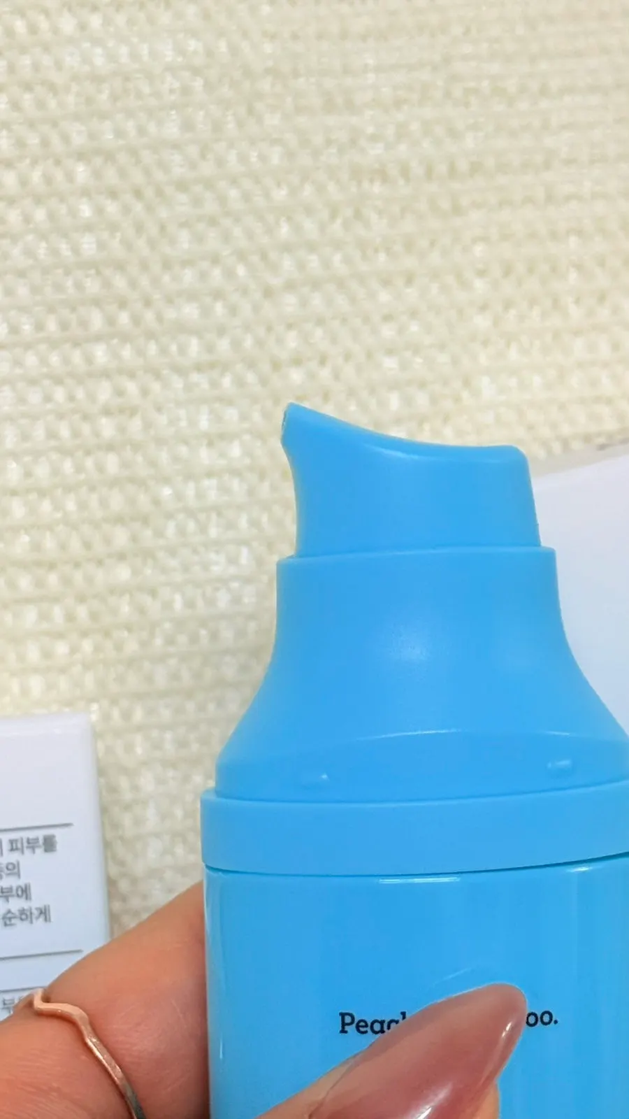 Water gel bidet introduced for a fresh feeling after use
